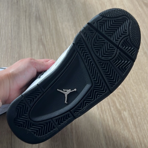 Air Jordan 4 Retro GS “DIY”, size 4Y (wms 5.5-6) - Picture 6 of 6